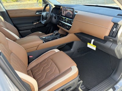 2026 Nissan Pathfinder Platinum
