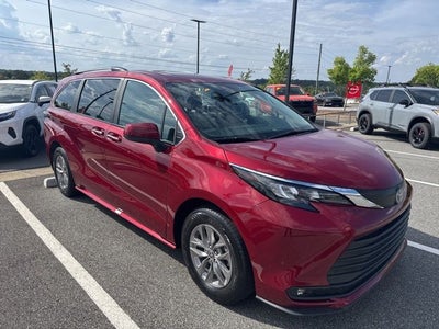 2025 Toyota Sienna XLE 7 Passenger