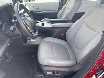 2025 Toyota Sienna XLE 7 Passenger