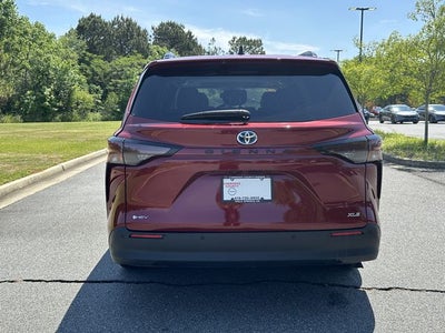 2025 Toyota Sienna XLE 8 Passenger