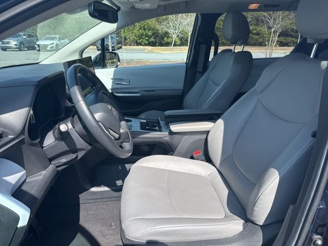 2025 Toyota Sienna XLE 7 Passenger