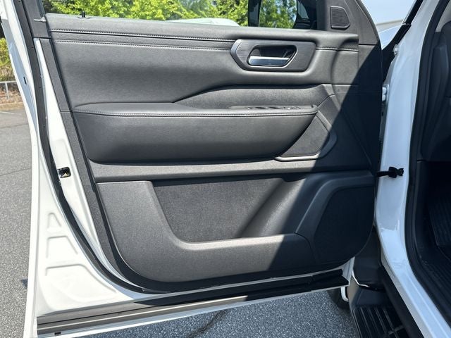 2025 Nissan Armada SV