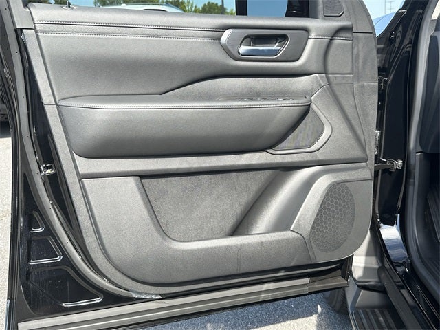 2025 Nissan Armada SV