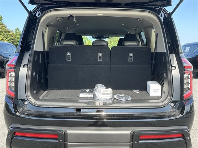 2025 Nissan Armada SV