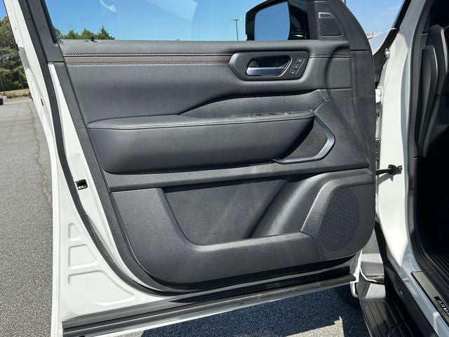 2025 Nissan Armada Platinum