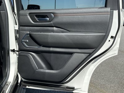 2025 Nissan Armada Platinum