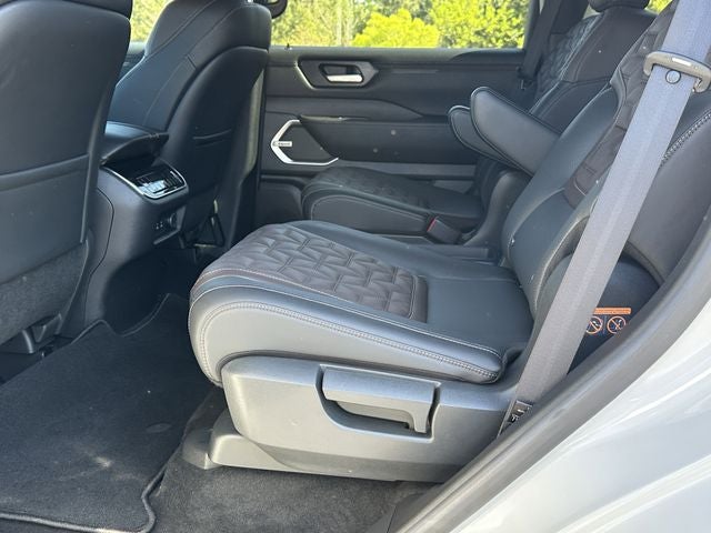 2025 Nissan Armada Platinum