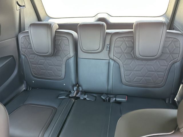 2025 Nissan Armada Platinum