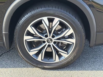 2018 INFINITI QX30 LUXE