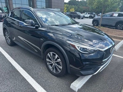 2018 INFINITI QX30 LUXE