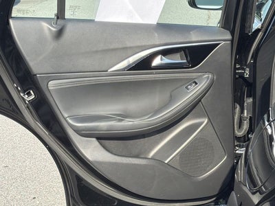 2018 INFINITI QX30 LUXE