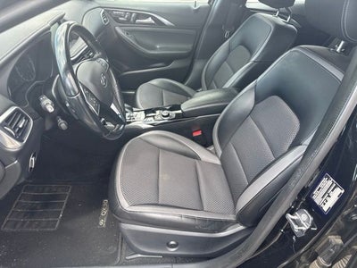 2018 INFINITI QX30 LUXE