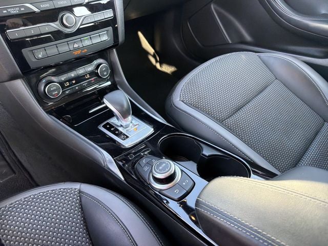2018 INFINITI QX30 LUXE