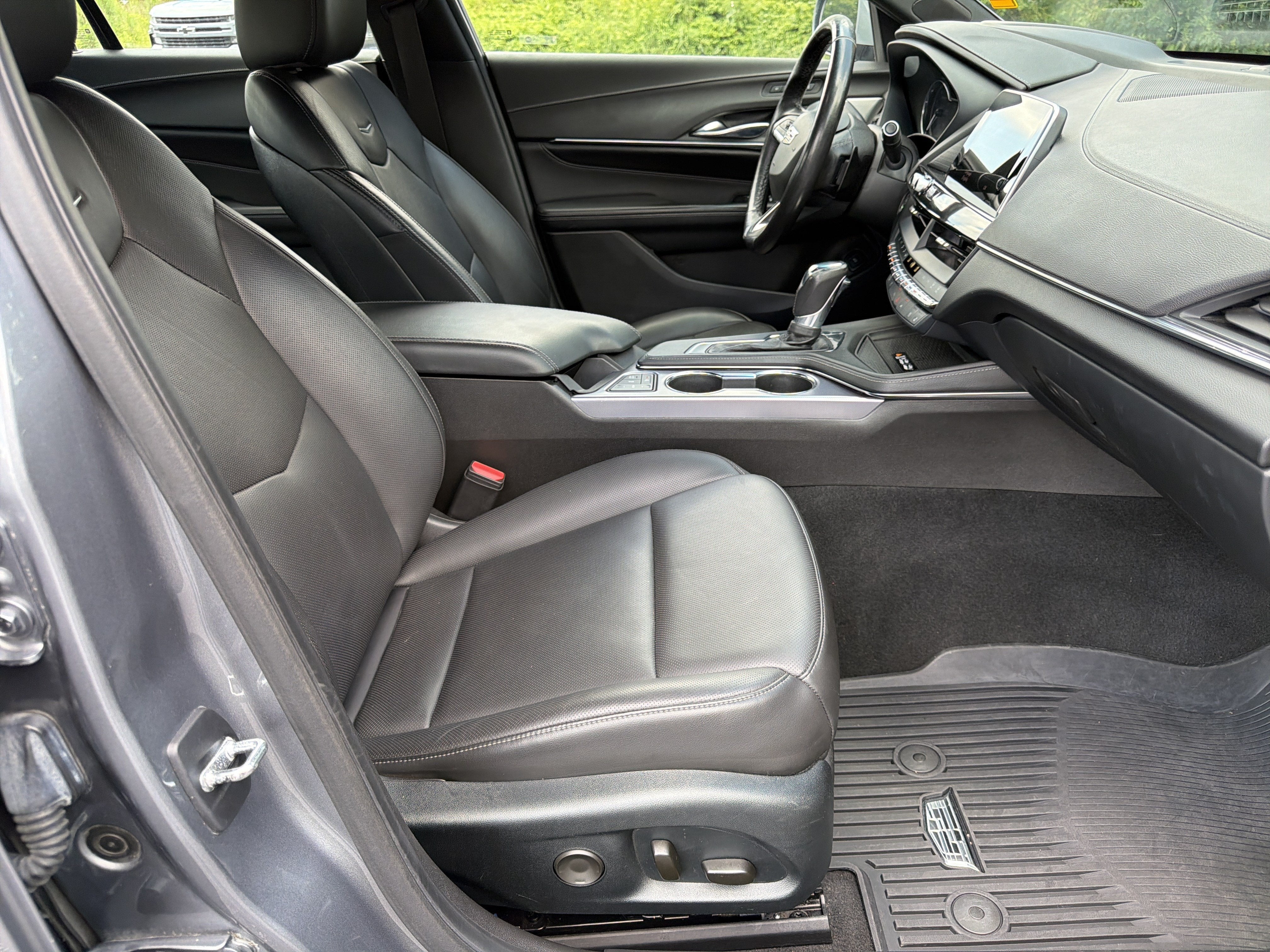 2022 Cadillac CT4 Premium Luxury