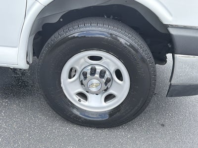 2022 Chevrolet Express Passenger LT