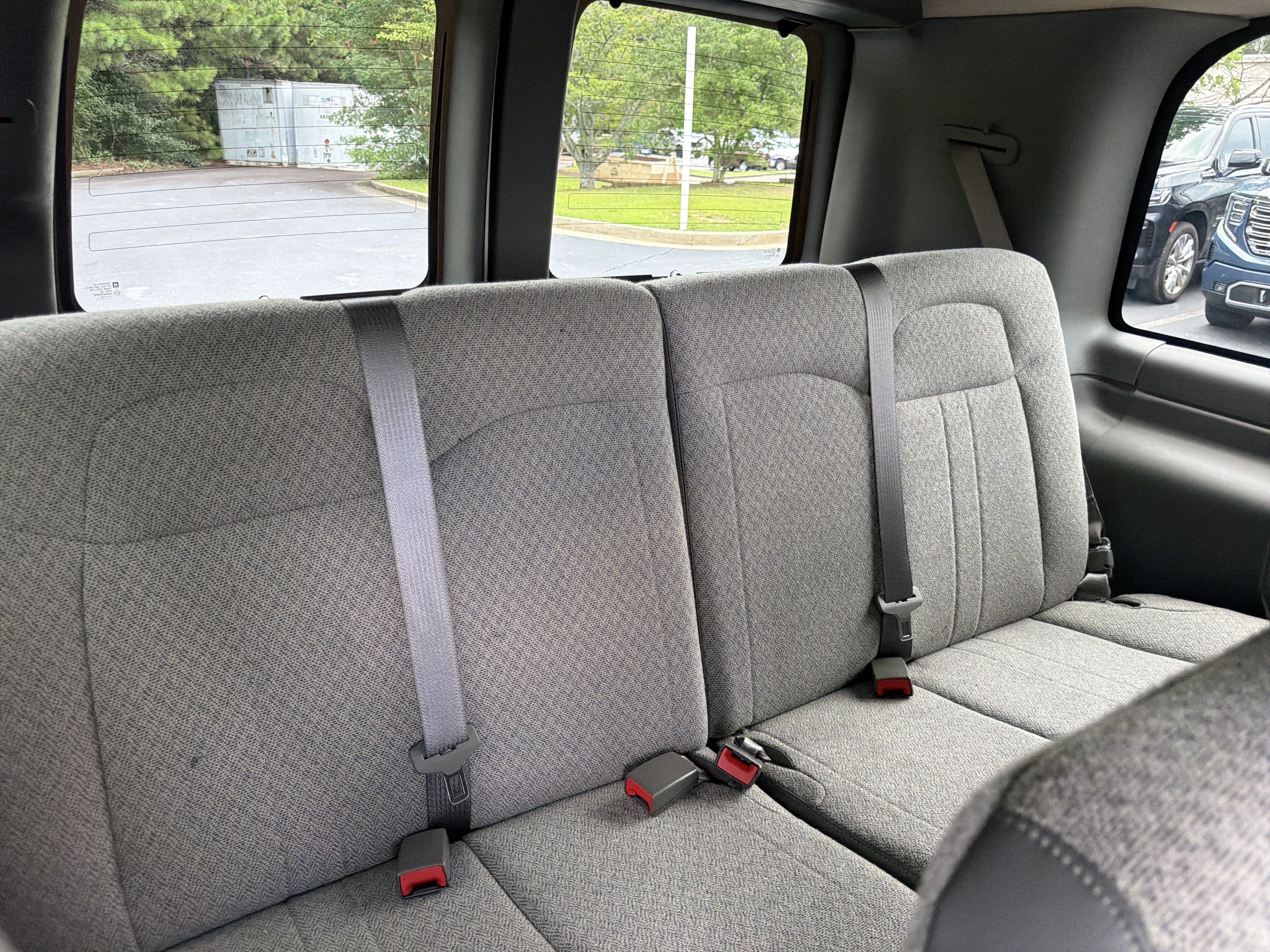 2022 Chevrolet Express Passenger LT