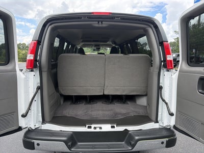 2022 Chevrolet Express Passenger LT