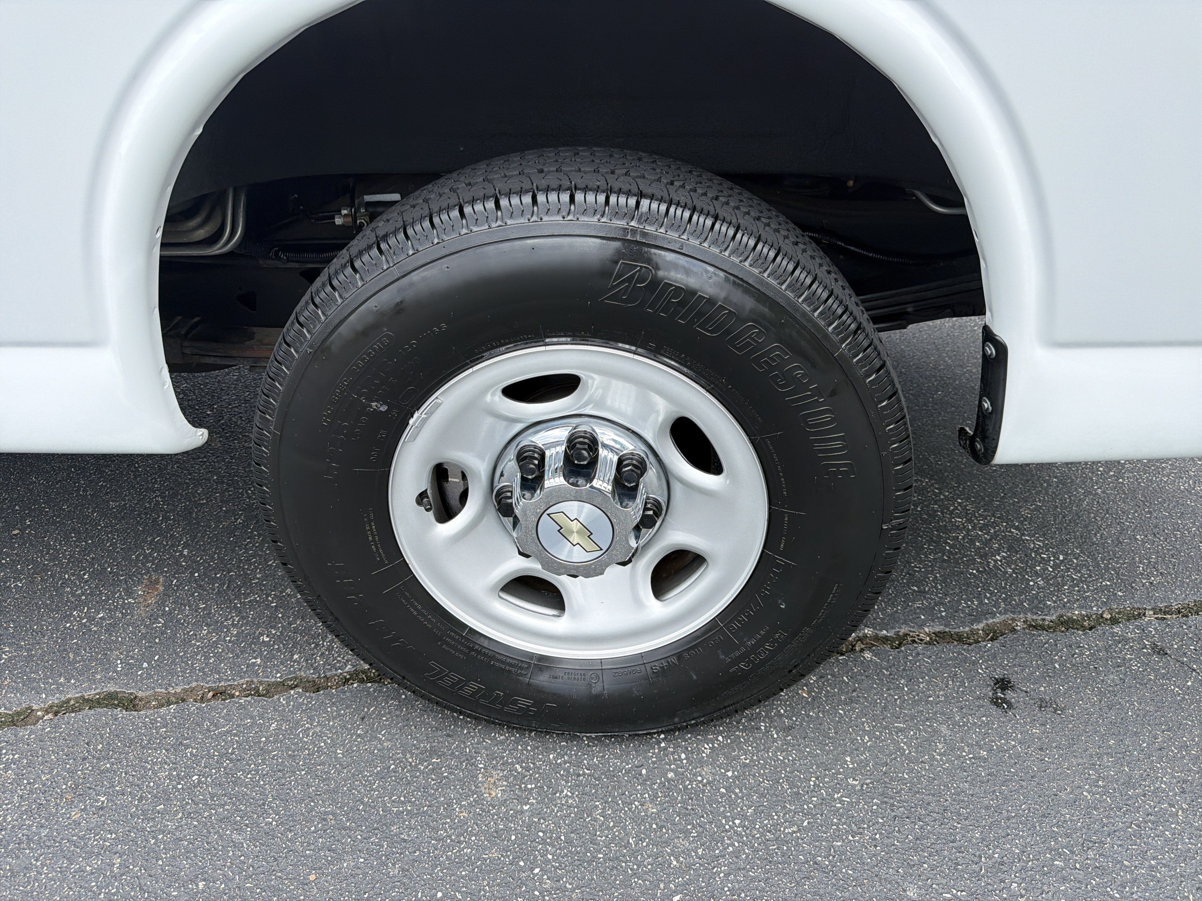 2022 Chevrolet Express Passenger LT