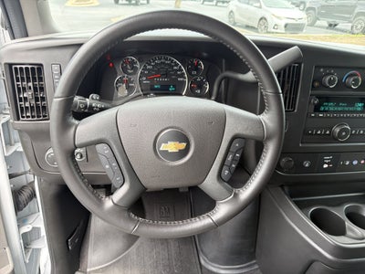 2022 Chevrolet Express Passenger LT