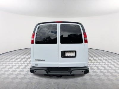 2022 Chevrolet Express Passenger LT