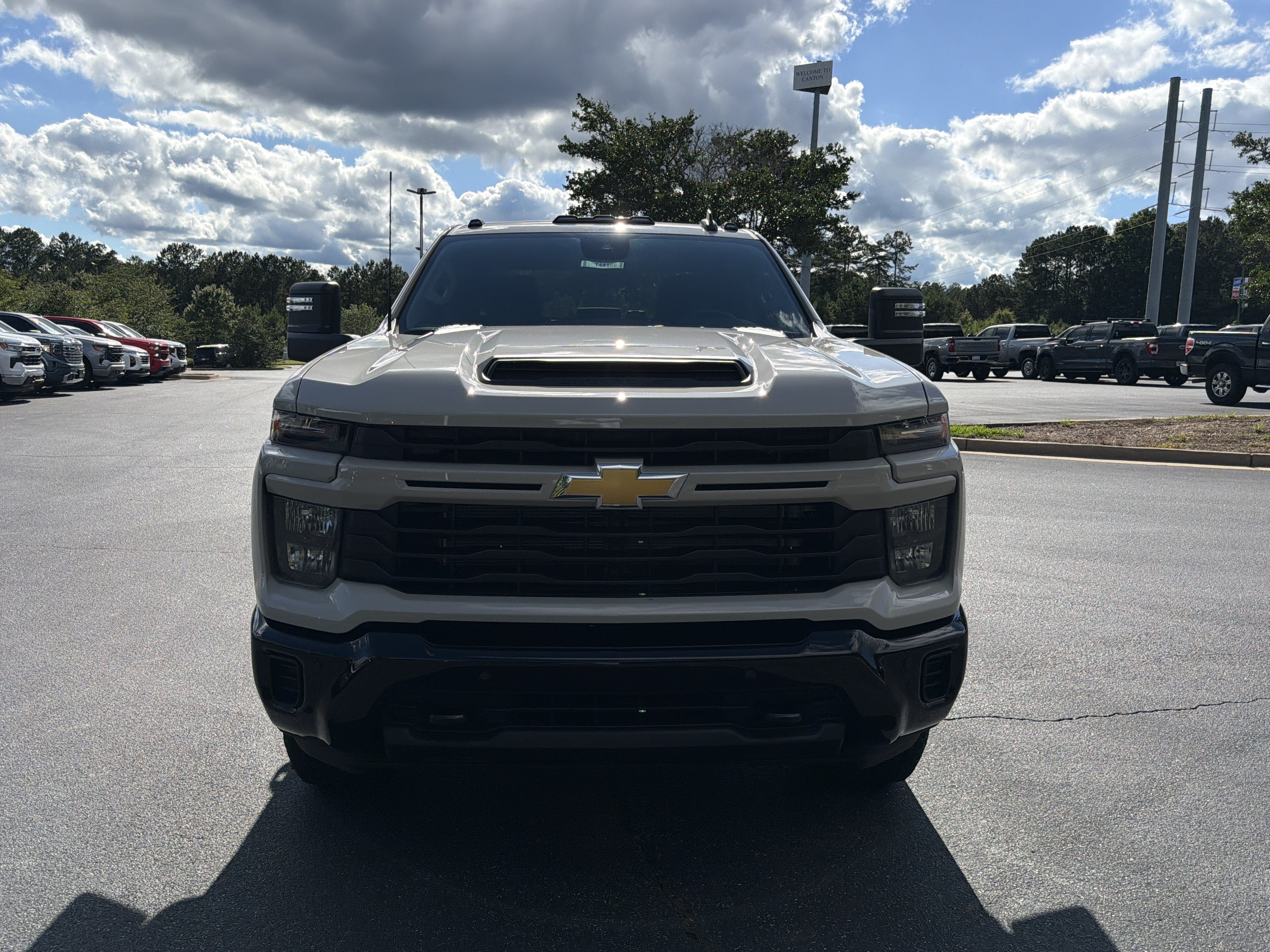 2026 Chevrolet Silverado 2500HD Custom