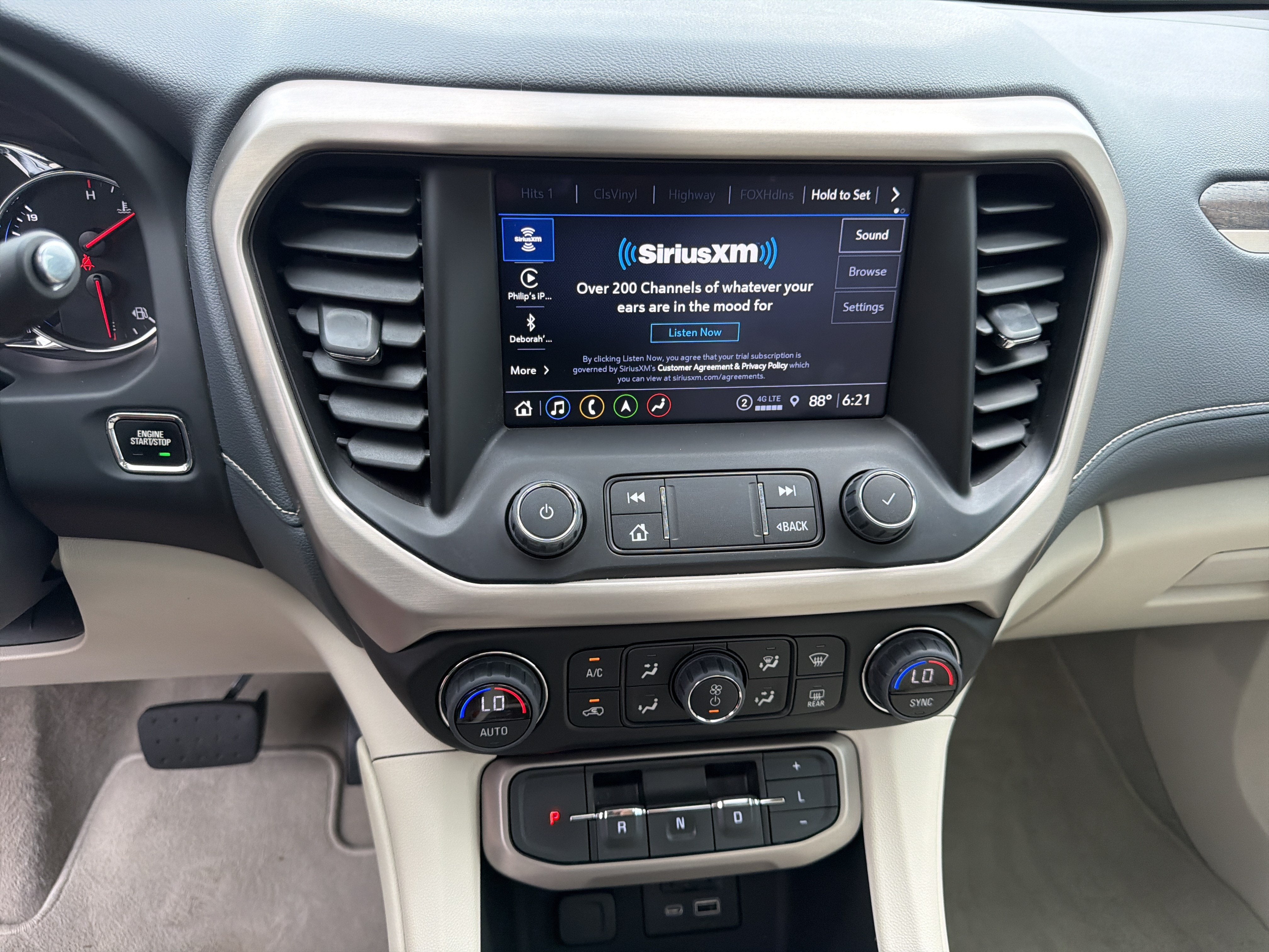 2023 GMC Acadia Denali