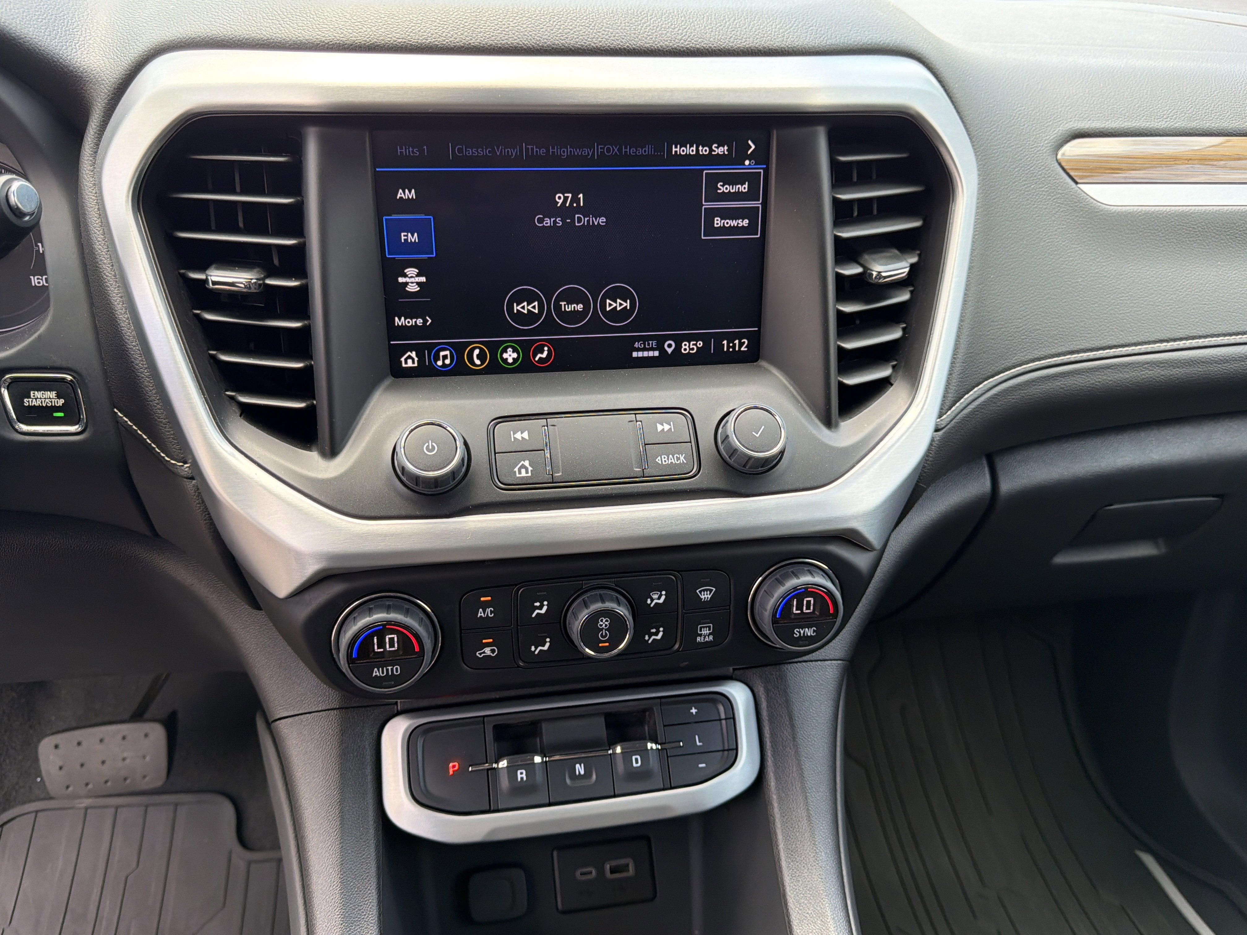 2023 GMC Acadia SLE