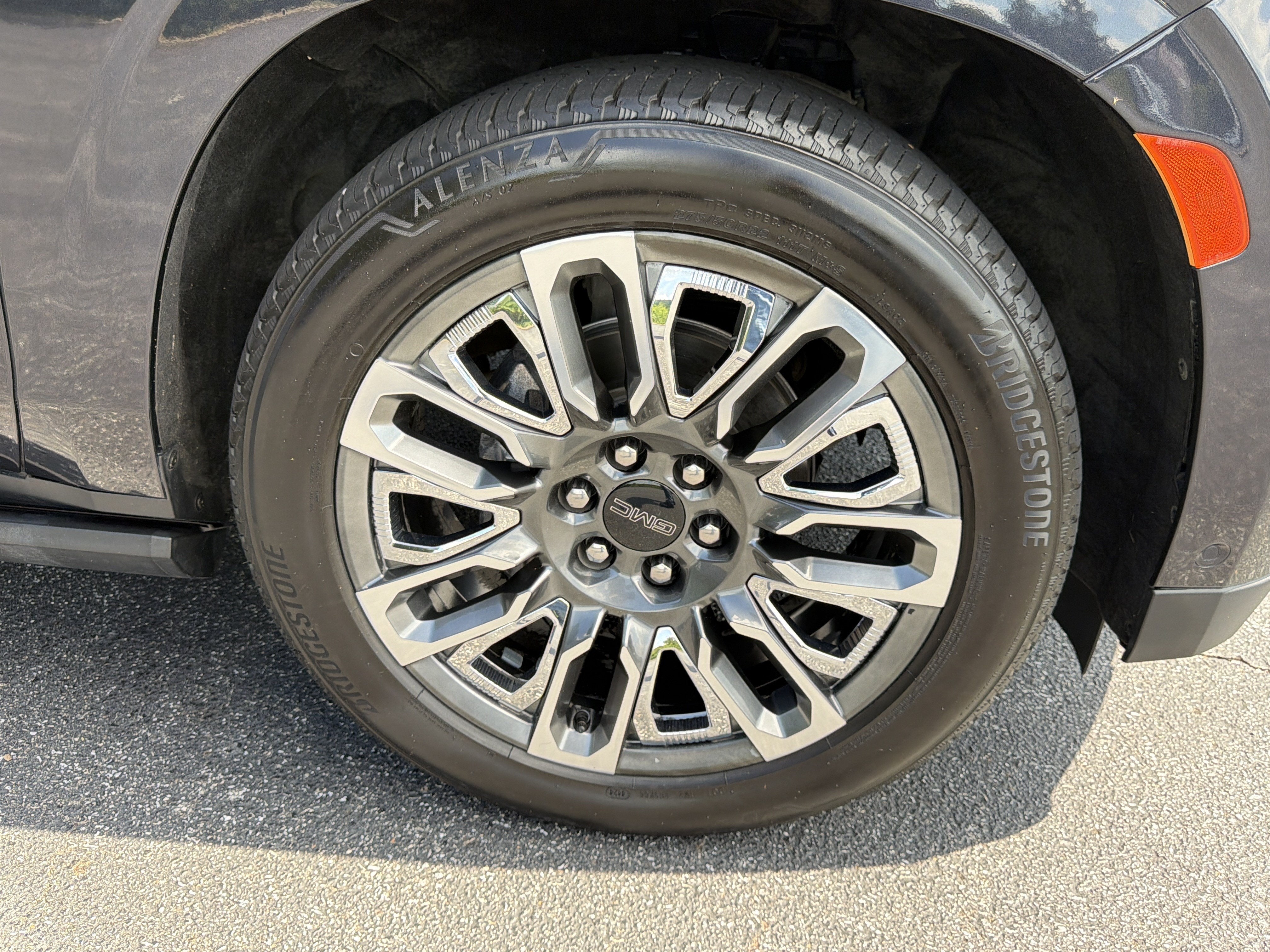 2023 GMC Yukon Denali Ultimate