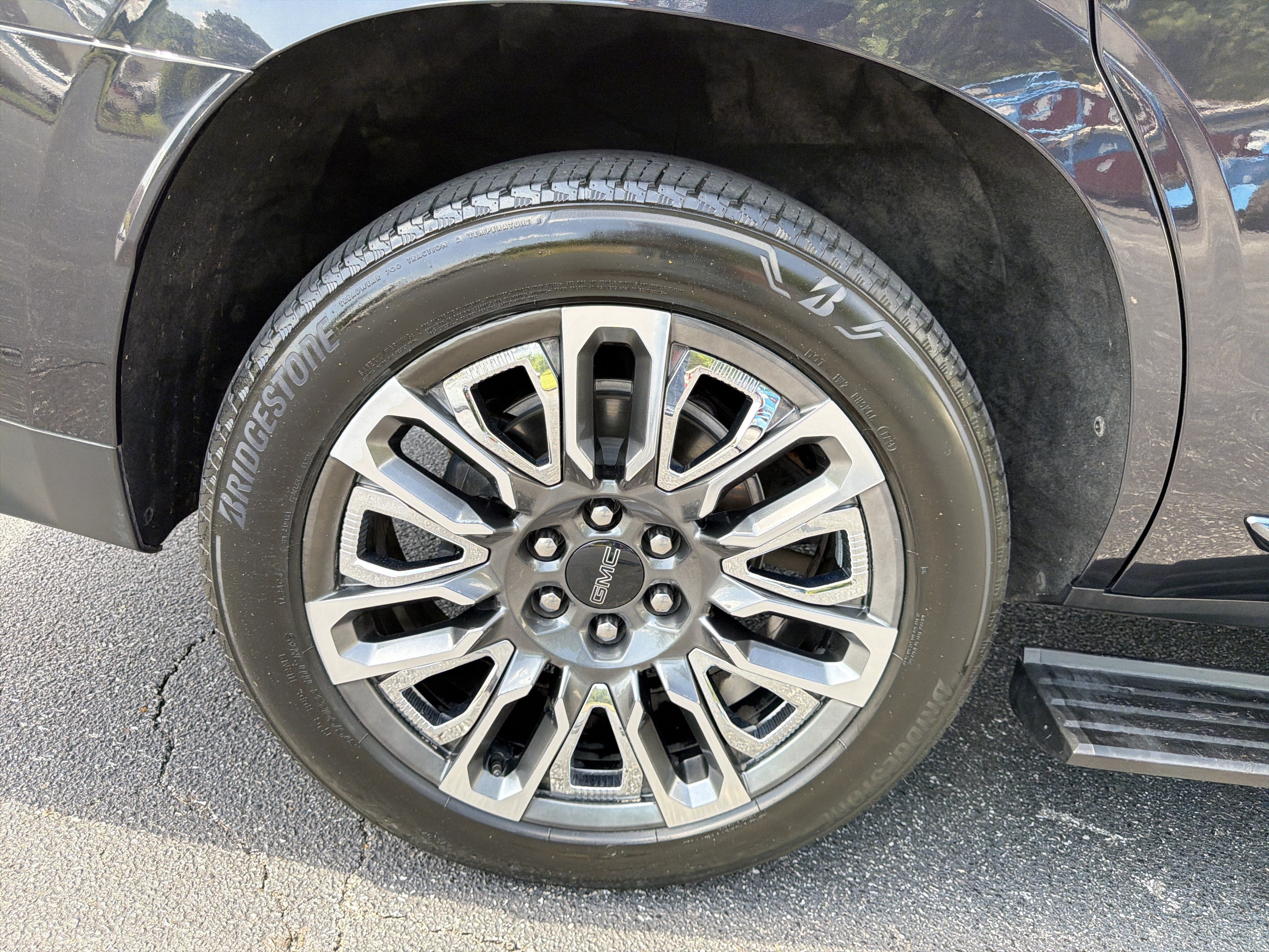 2023 GMC Yukon Denali Ultimate