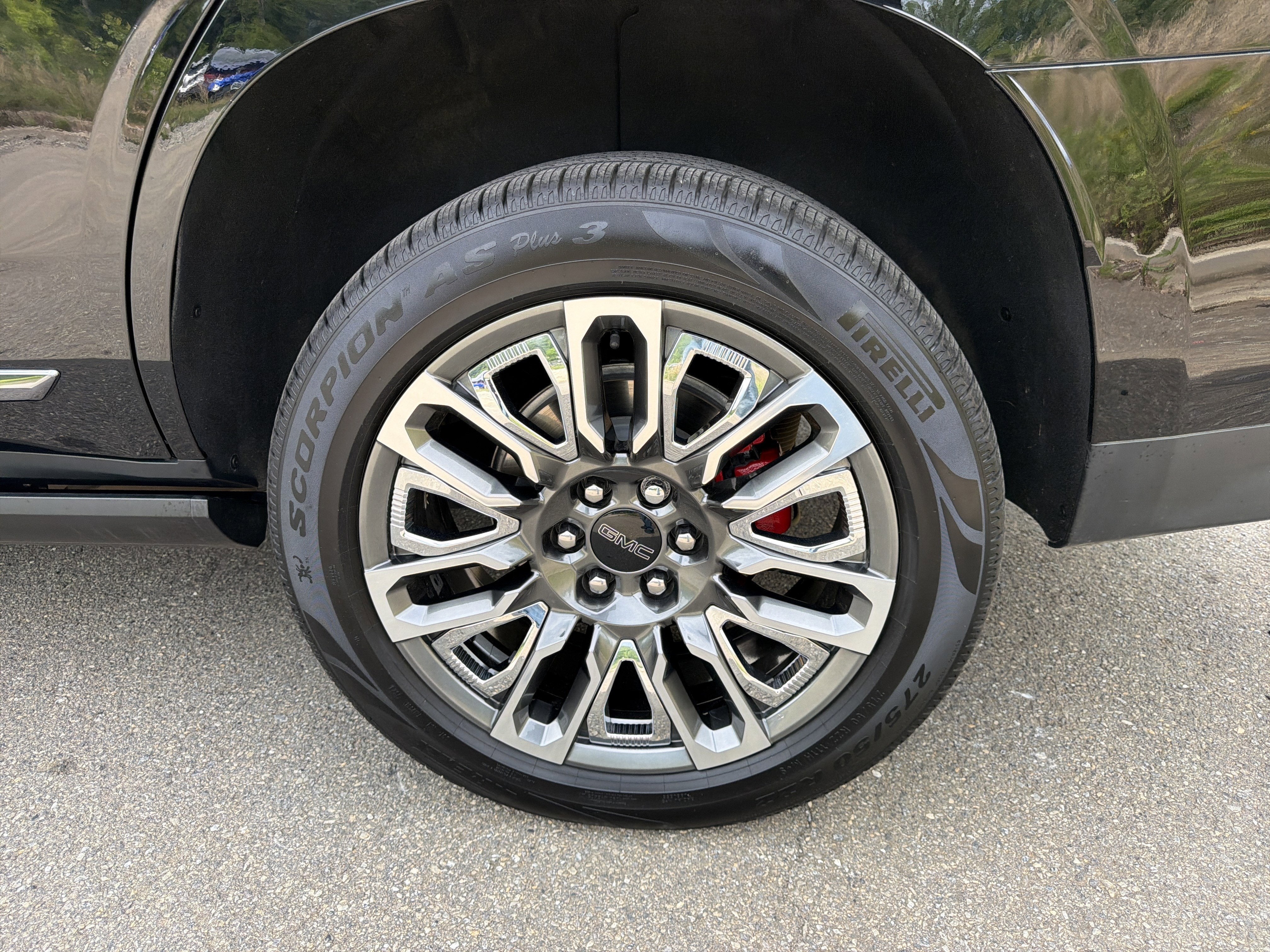 2023 GMC Yukon Denali Ultimate