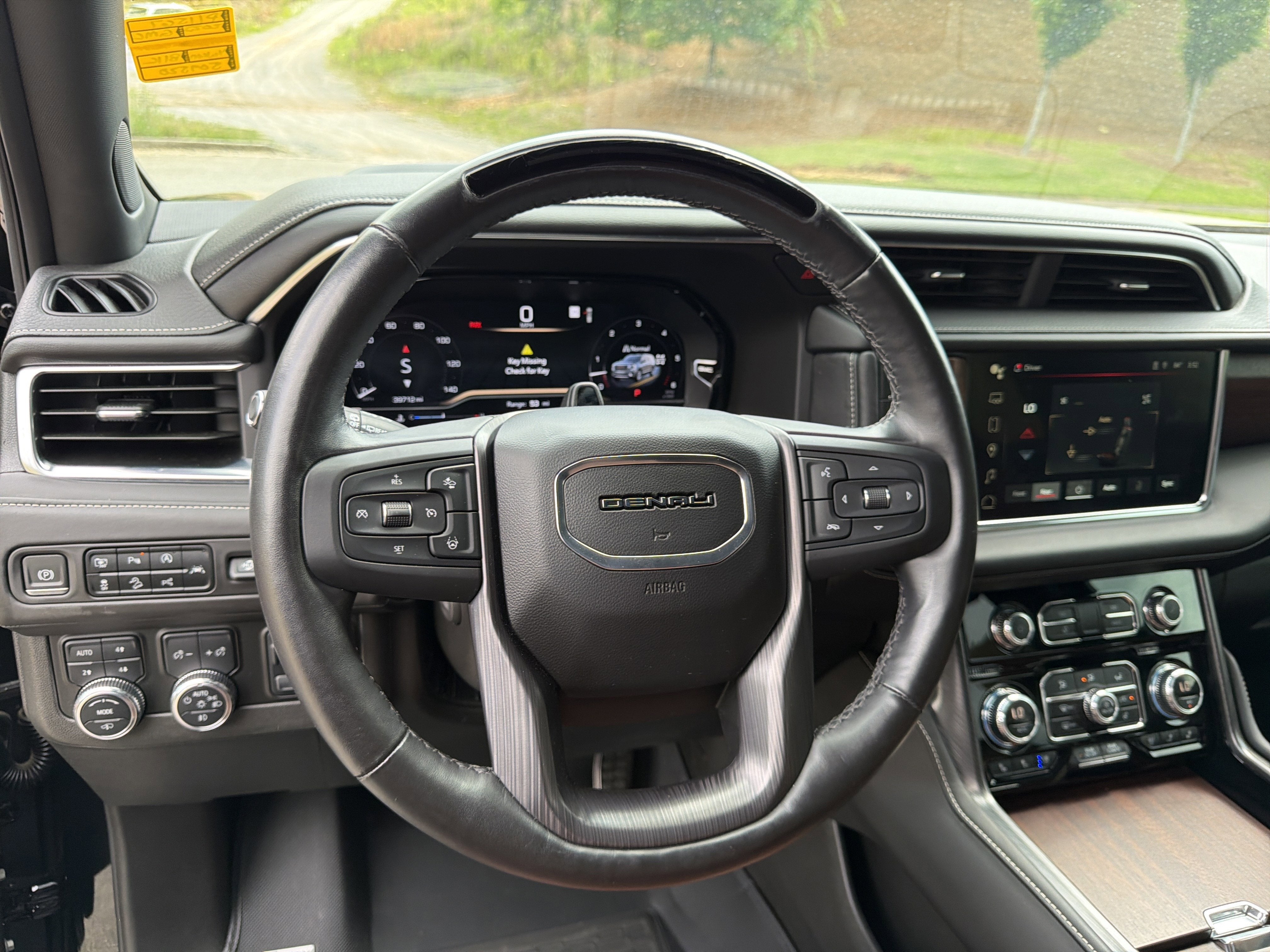 2023 GMC Yukon Denali Ultimate