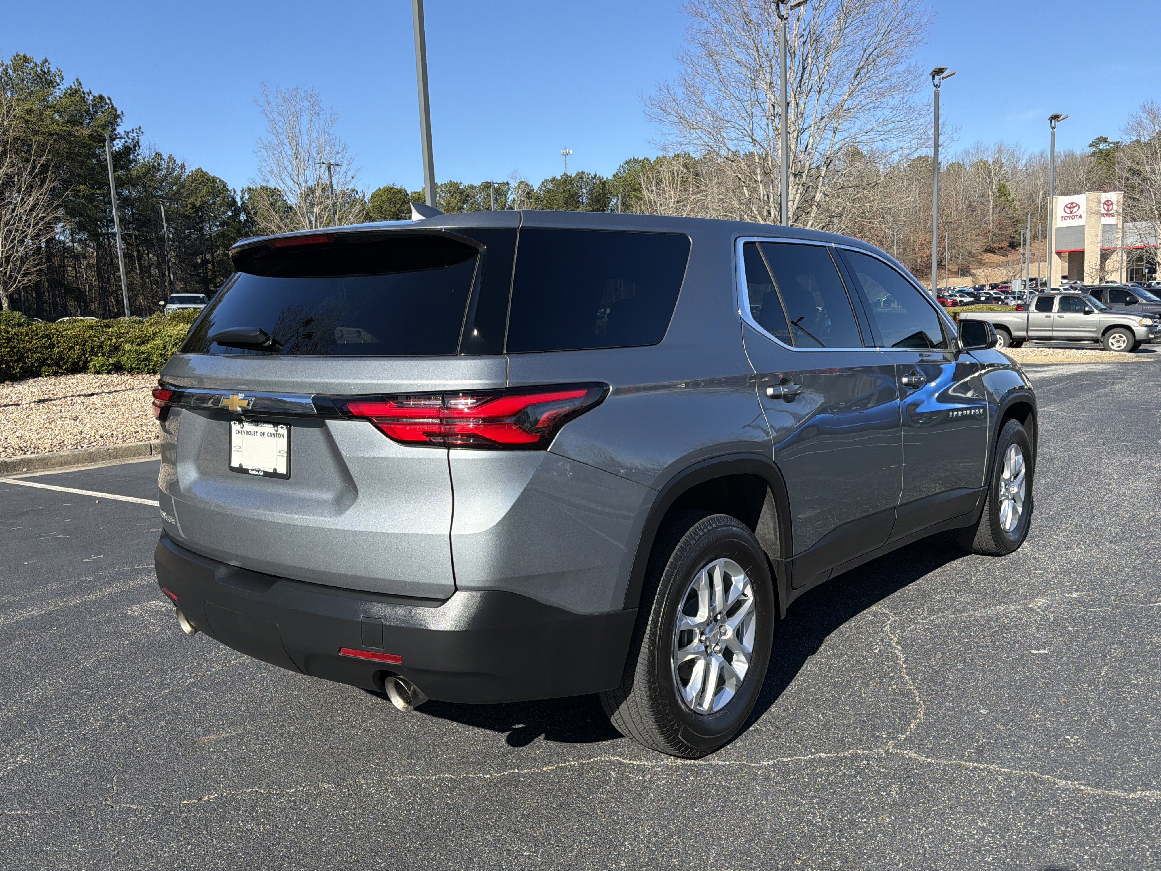 2023 Chevrolet Traverse LS