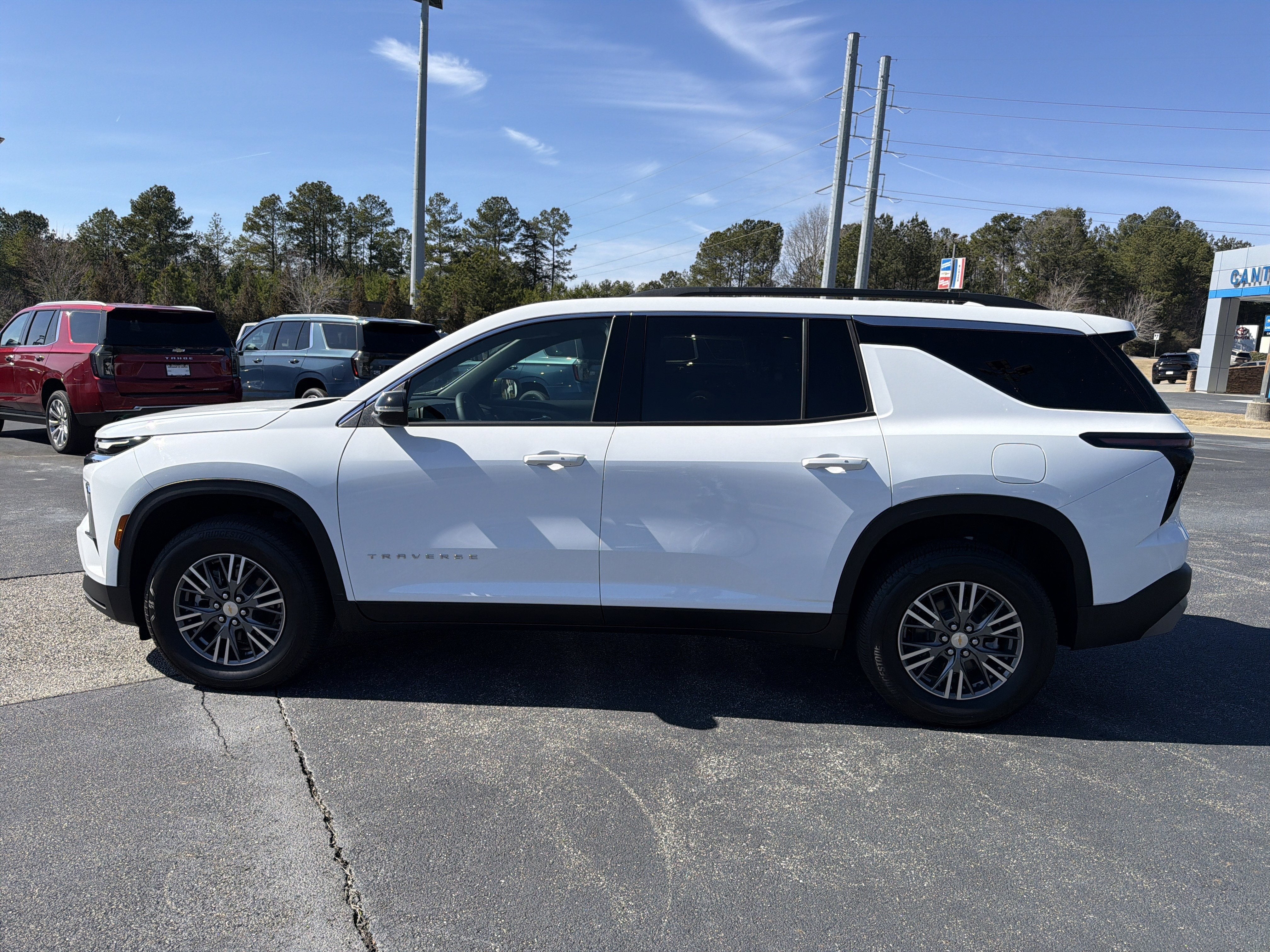 2026 Chevrolet Traverse FWD LT