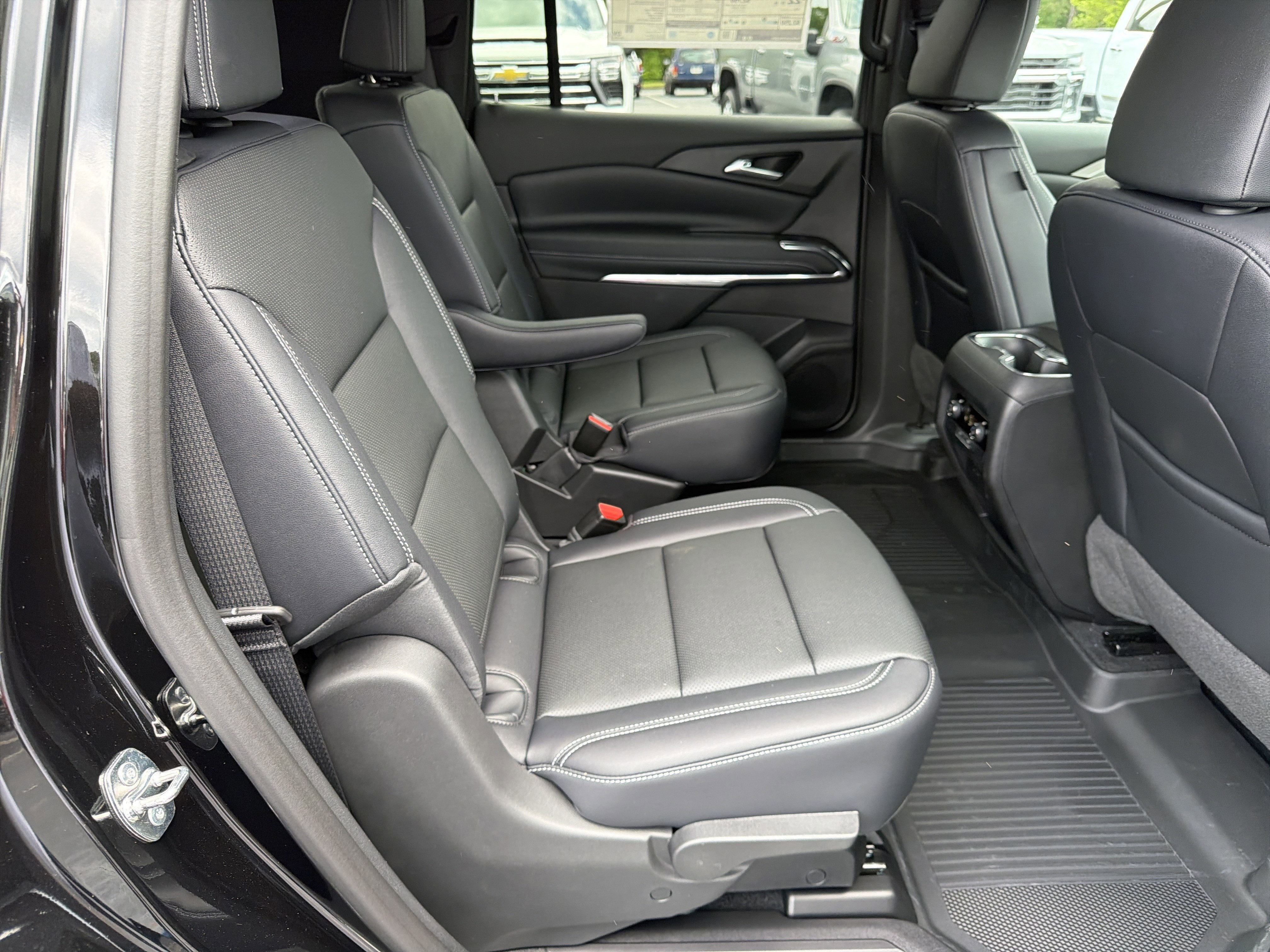 2026 Chevrolet Traverse FWD LT