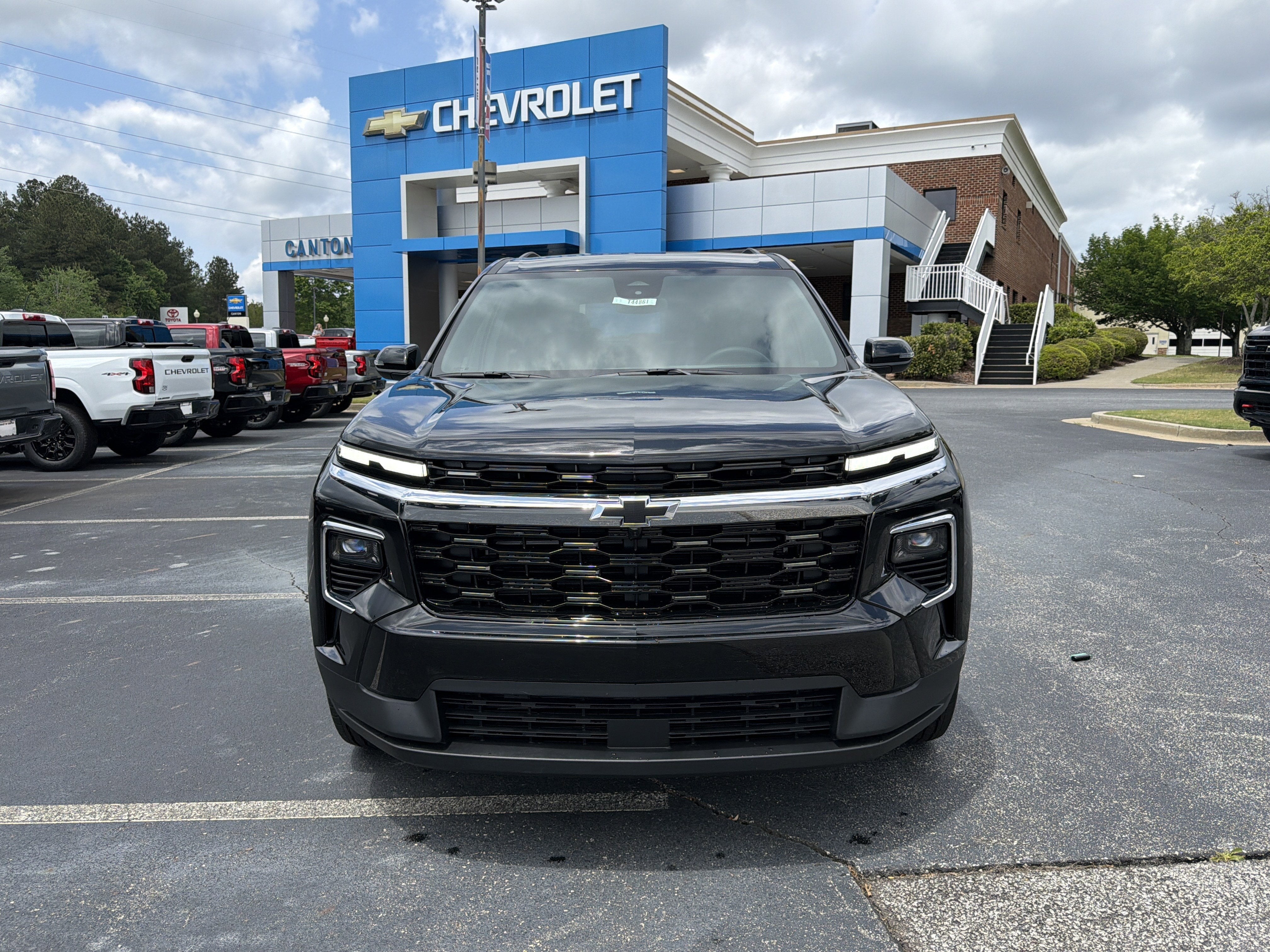 2026 Chevrolet Traverse FWD LT