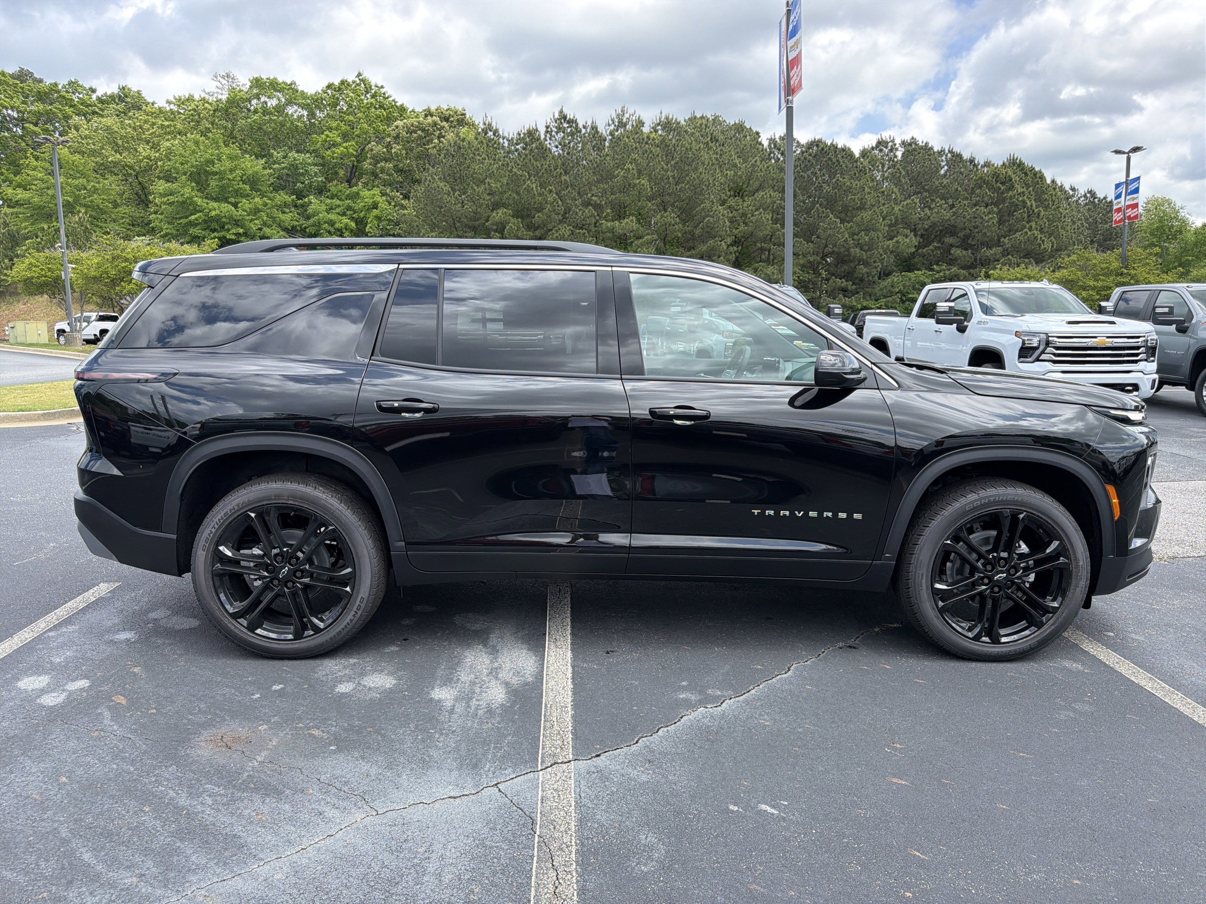 2026 Chevrolet Traverse FWD LT