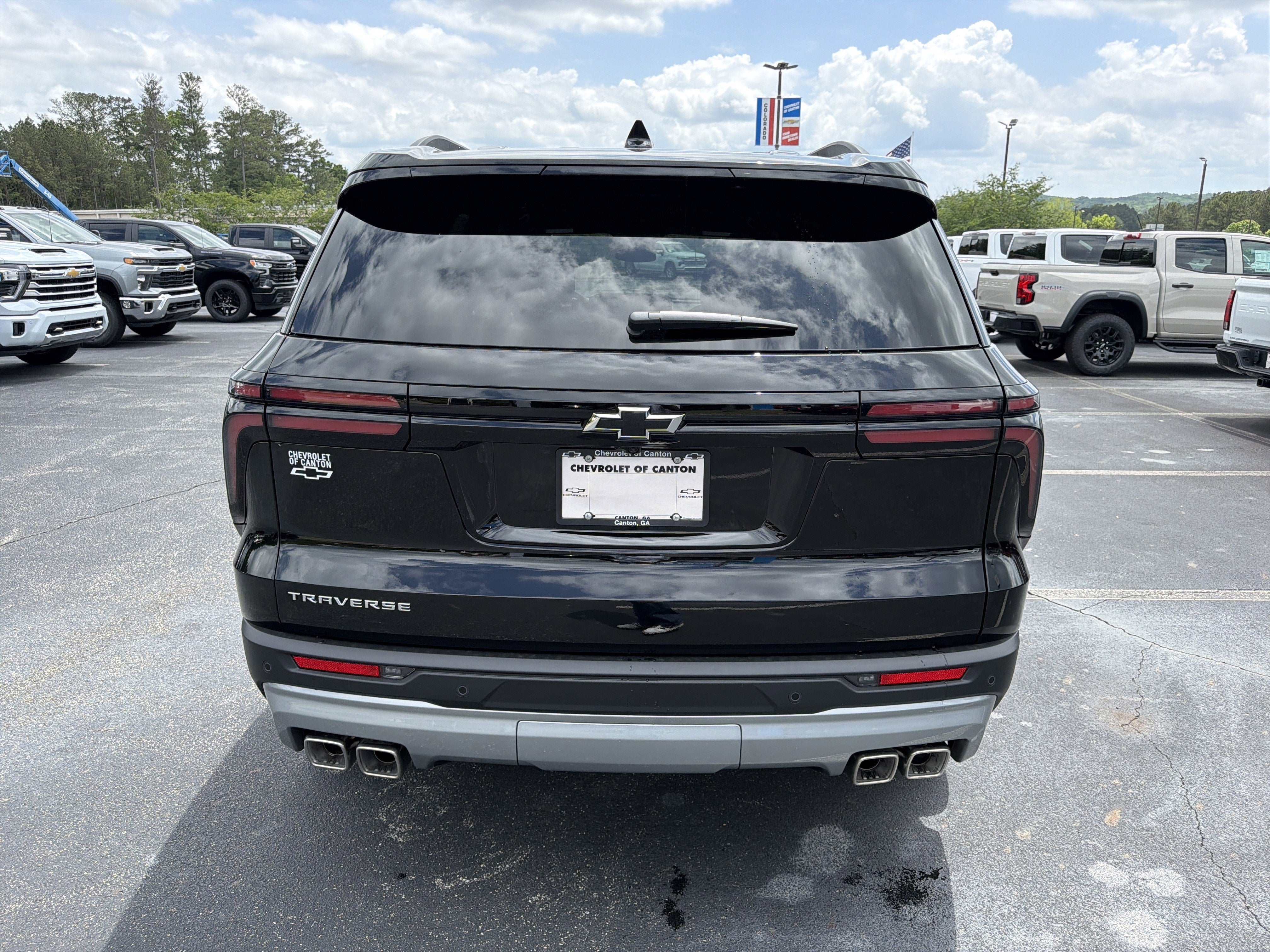2026 Chevrolet Traverse FWD LT