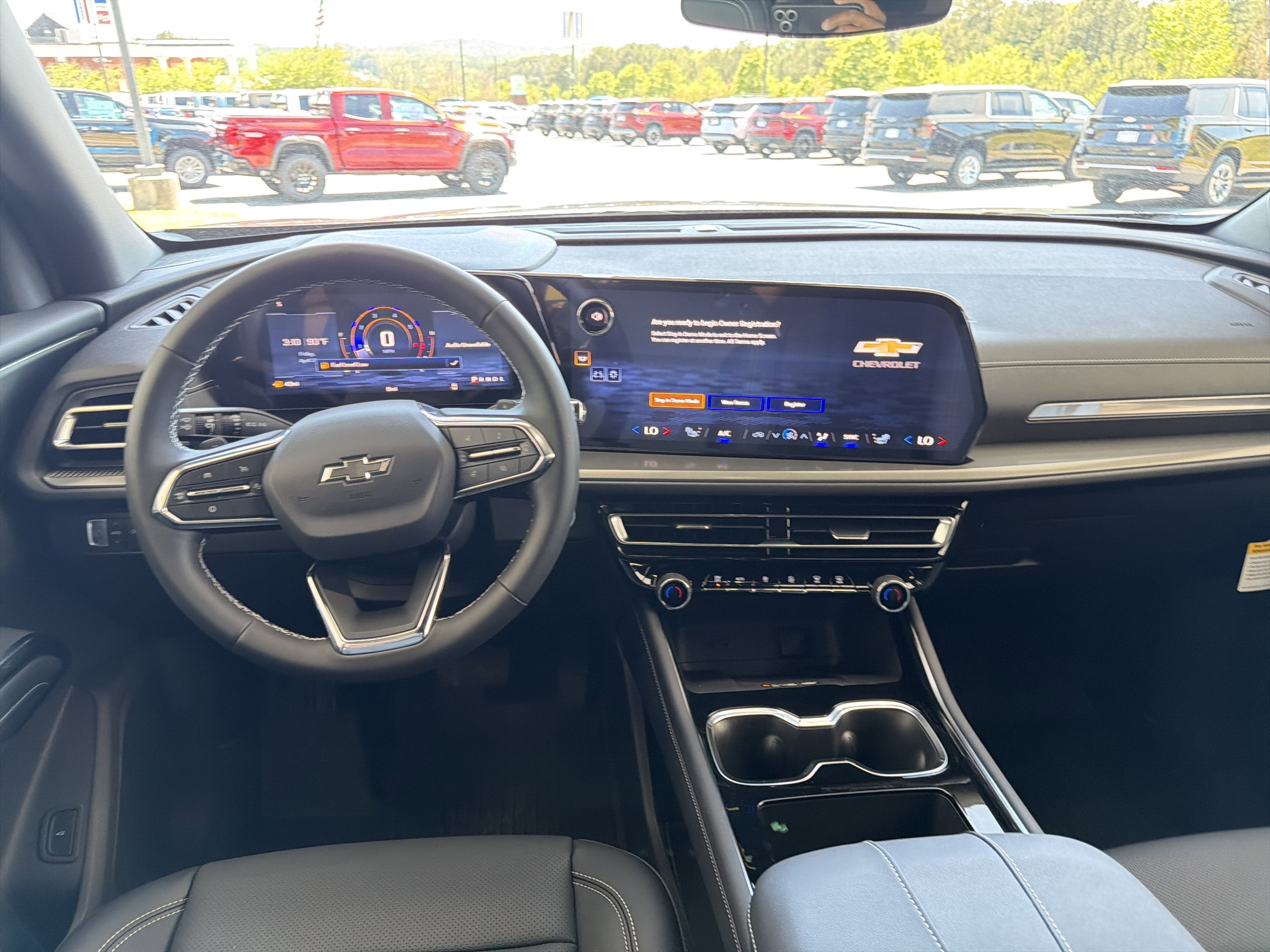 2026 Chevrolet Traverse FWD LT