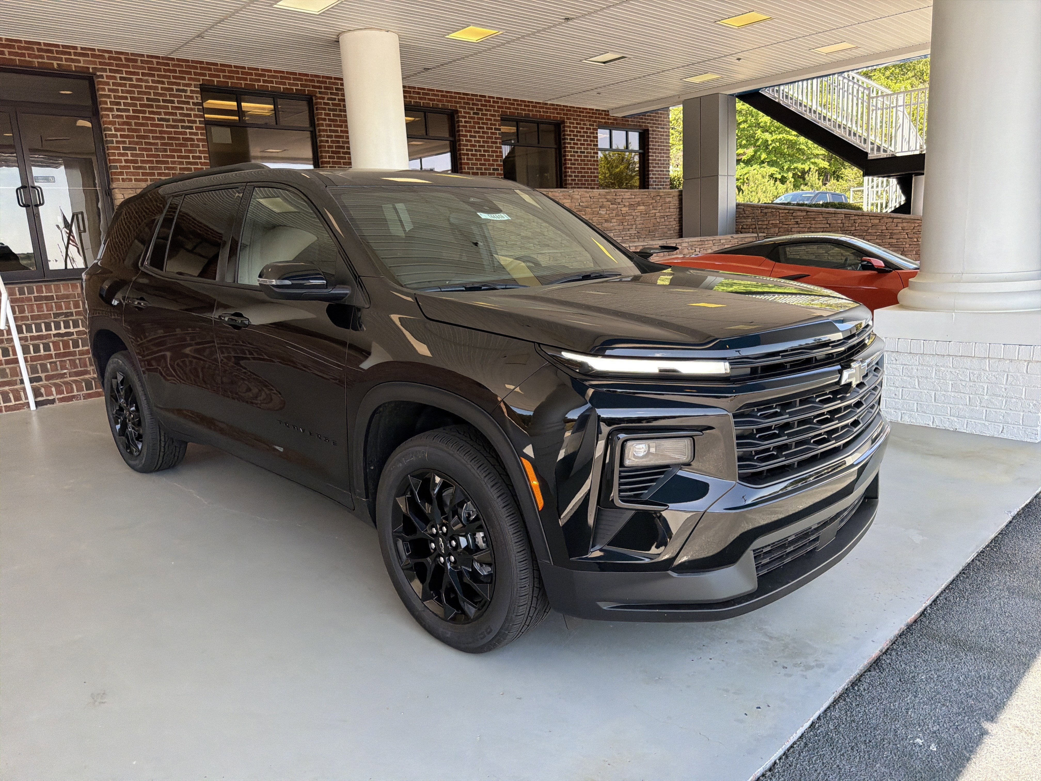 2026 Chevrolet Traverse FWD LT