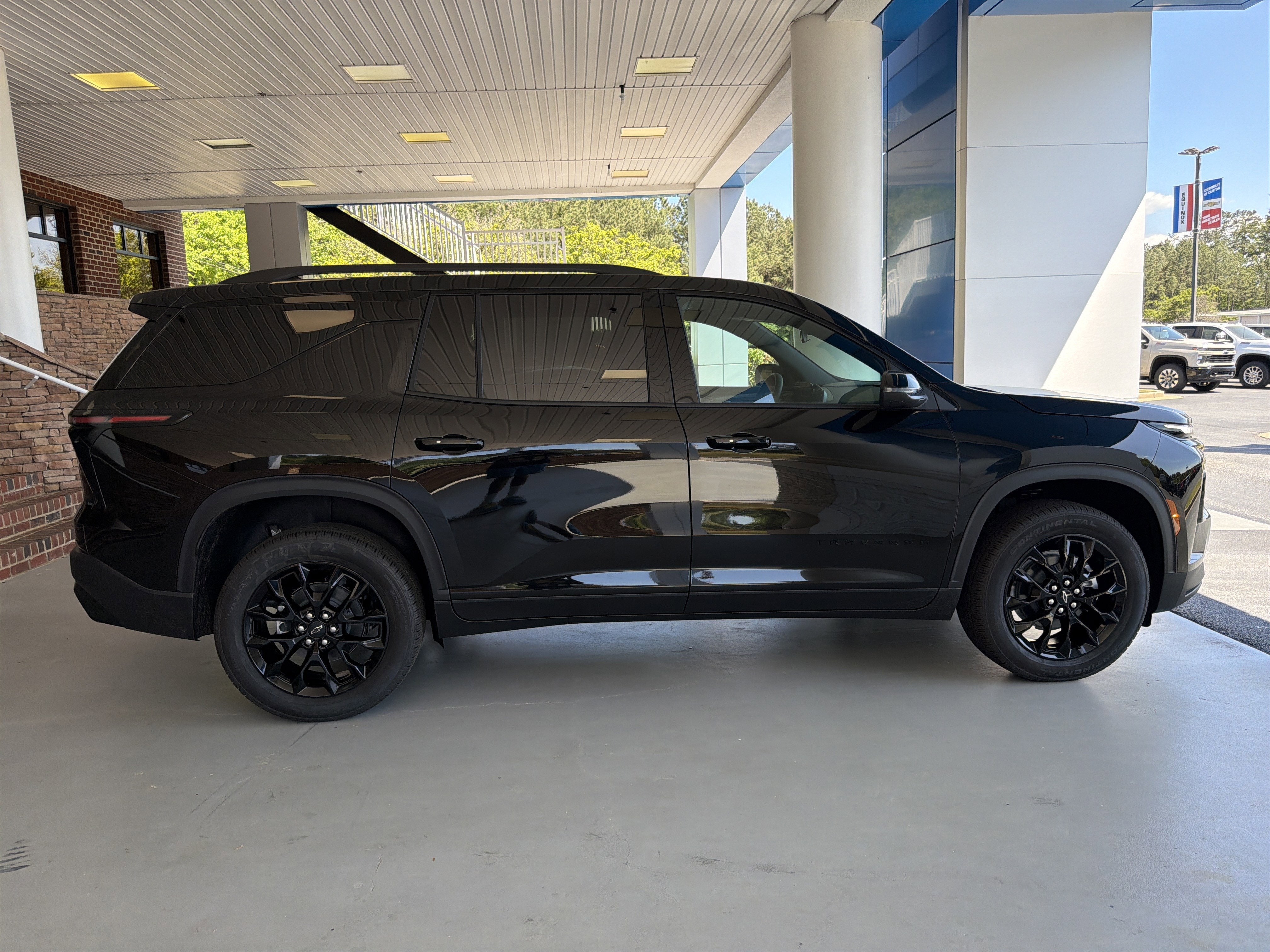 2026 Chevrolet Traverse FWD LT