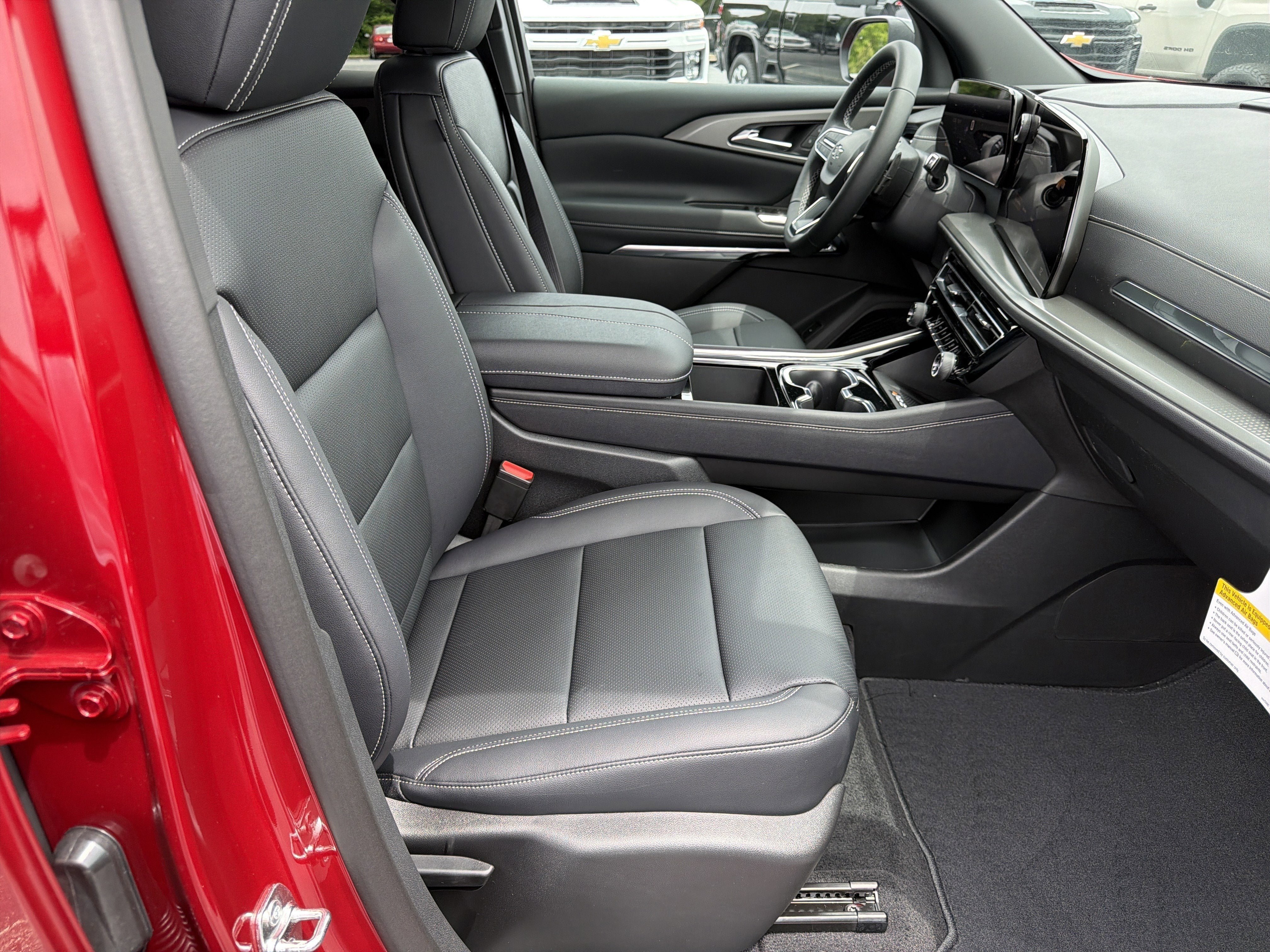 2026 Chevrolet Traverse FWD LT
