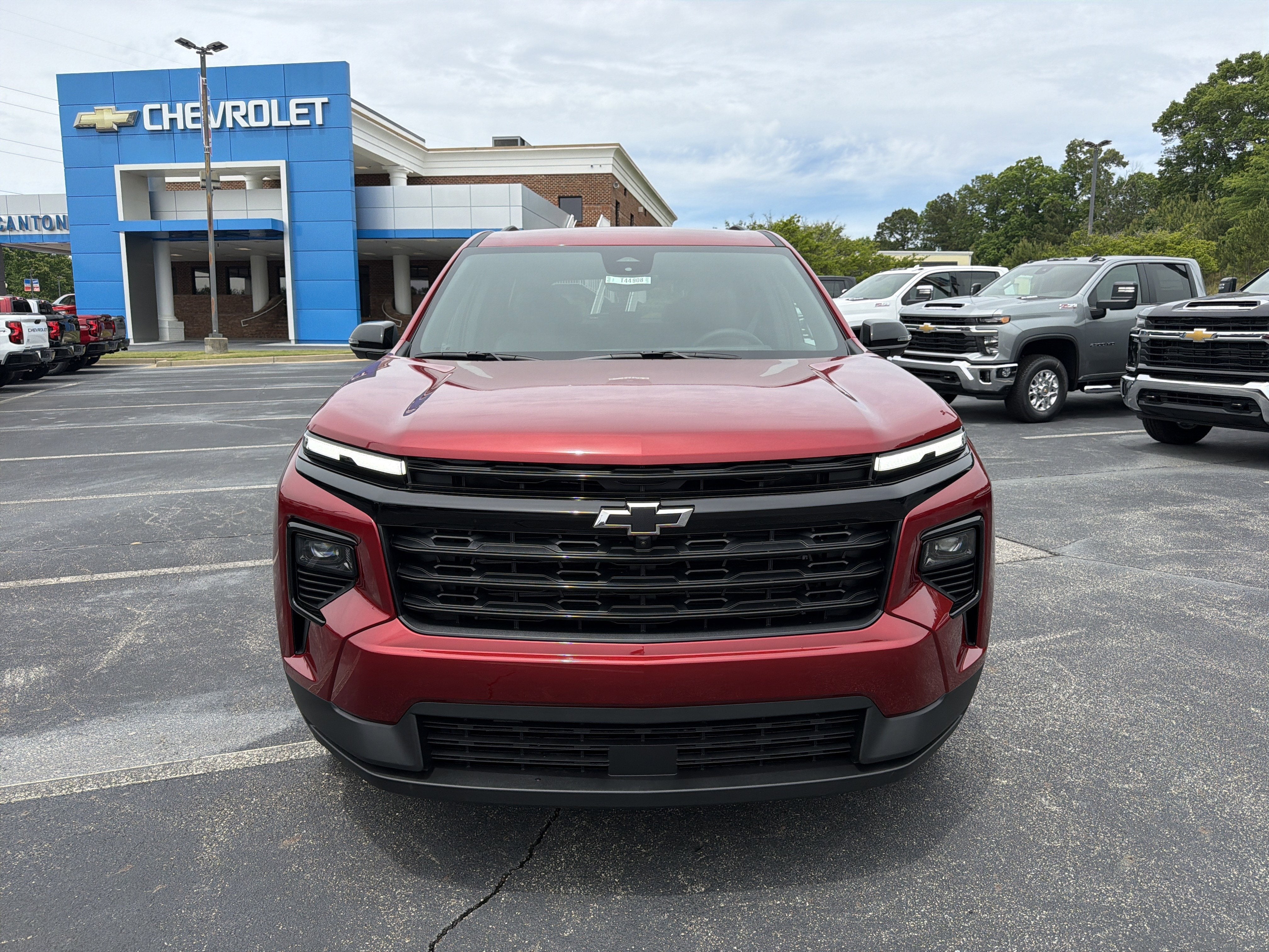 2026 Chevrolet Traverse FWD LT