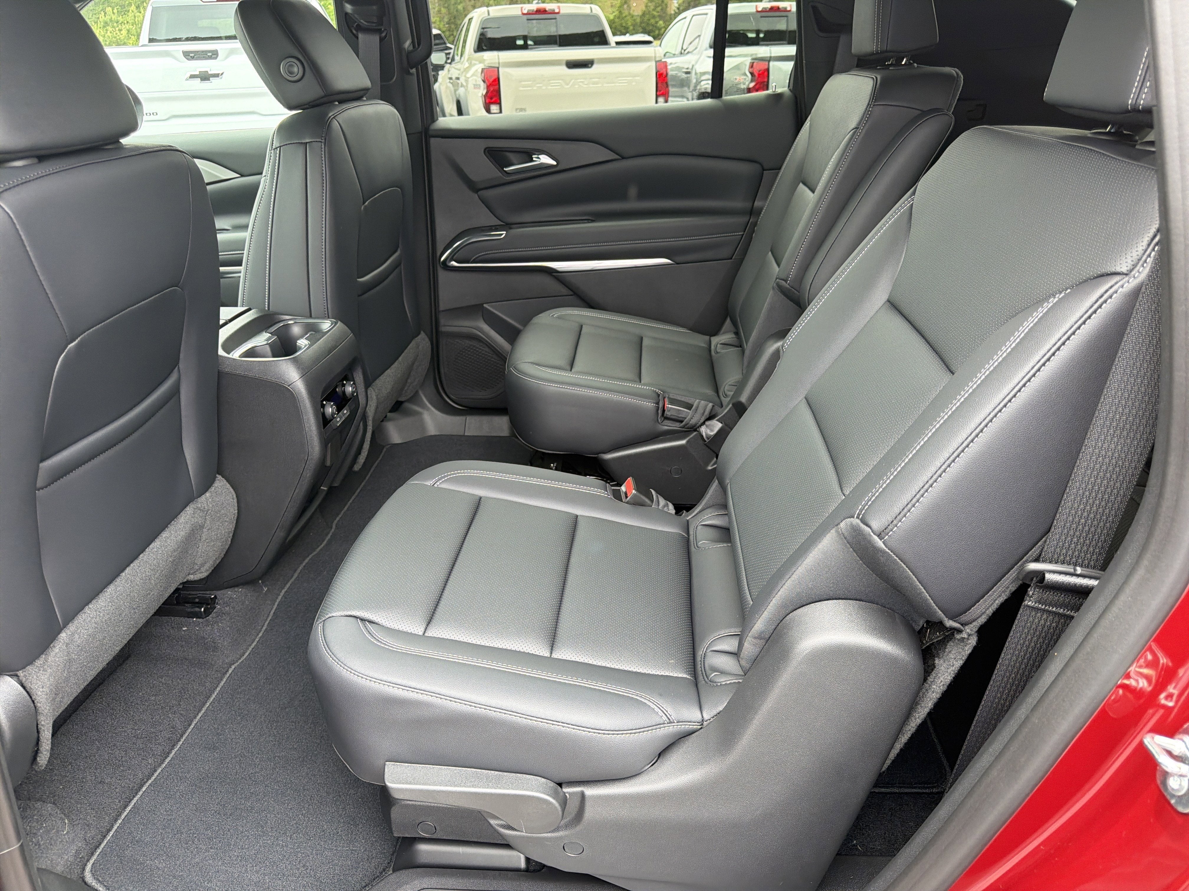 2026 Chevrolet Traverse FWD LT