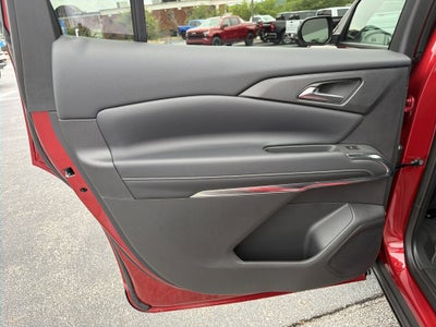 2026 Chevrolet Traverse FWD LT