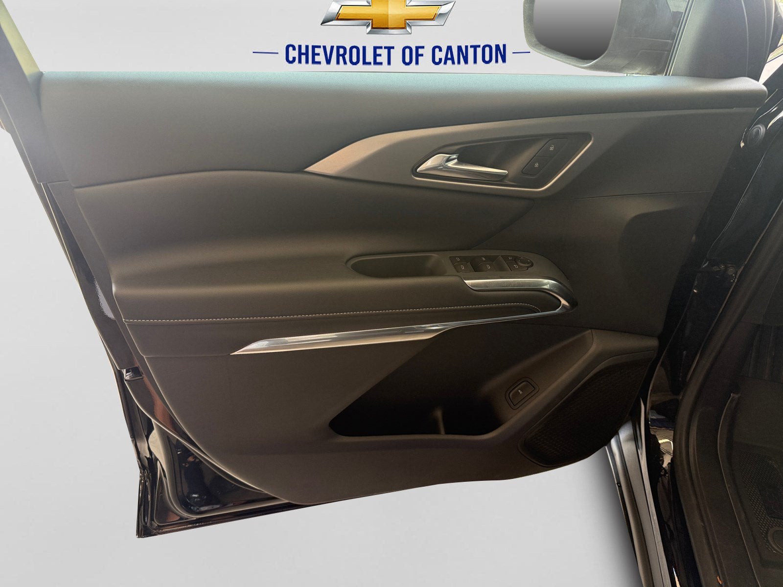 2027 Chevrolet Traverse FWD LT