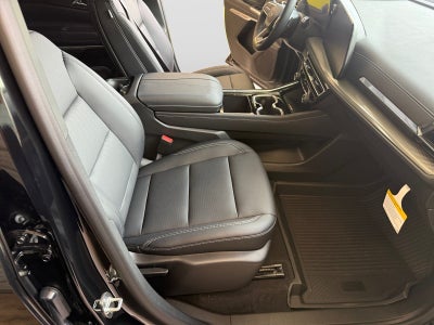 2027 Chevrolet Traverse FWD LT