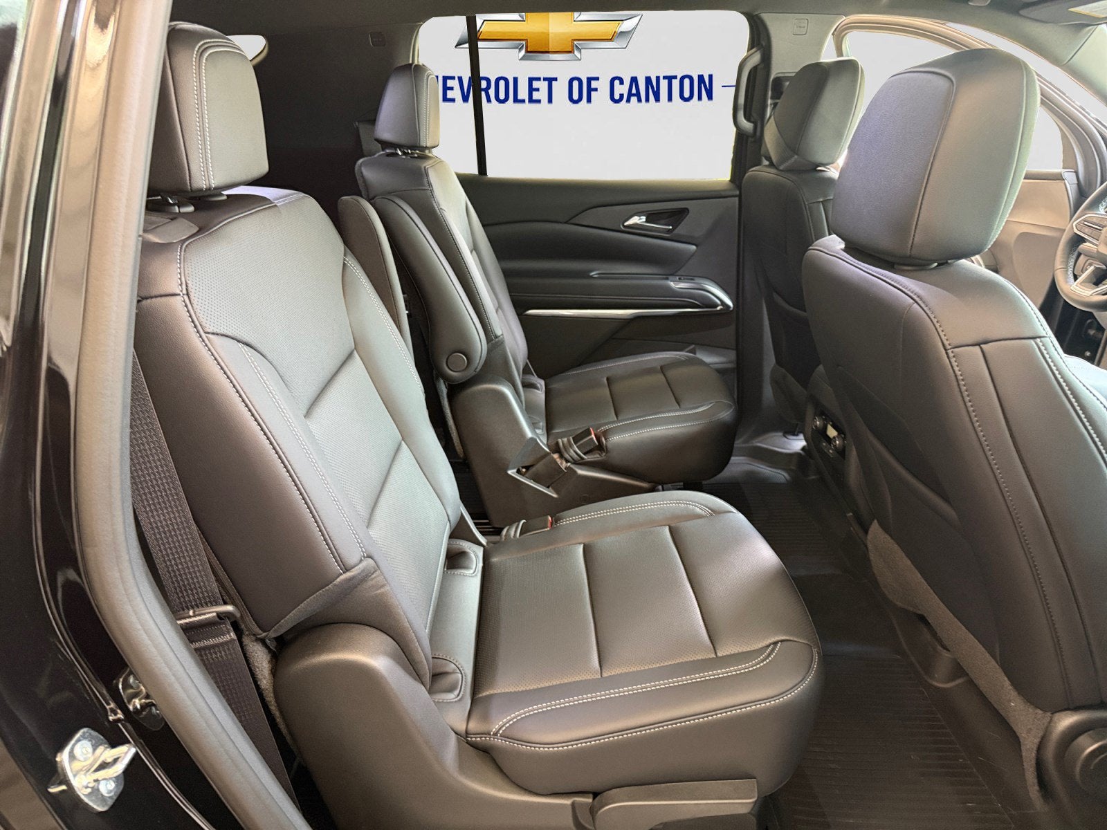 2027 Chevrolet Traverse FWD LT