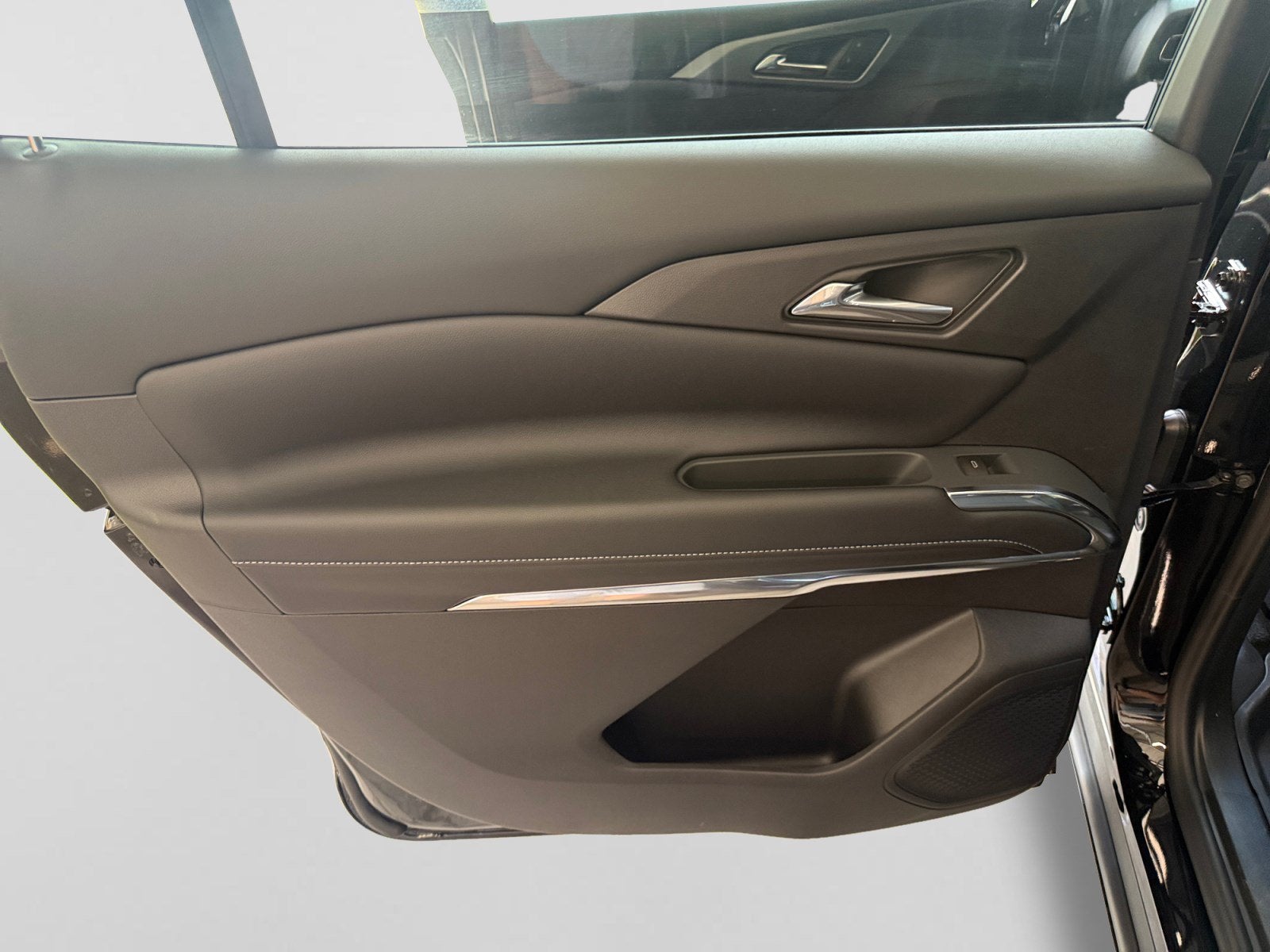 2027 Chevrolet Traverse FWD LT