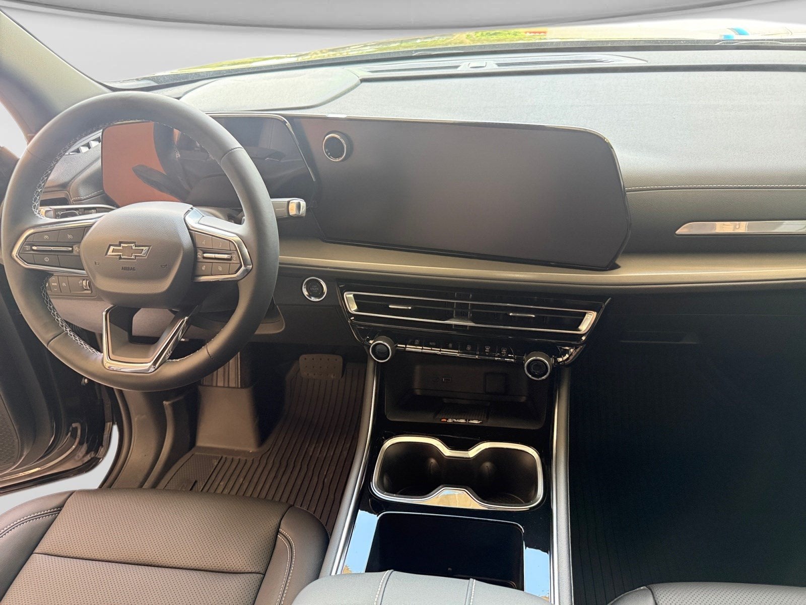 2027 Chevrolet Traverse FWD LT