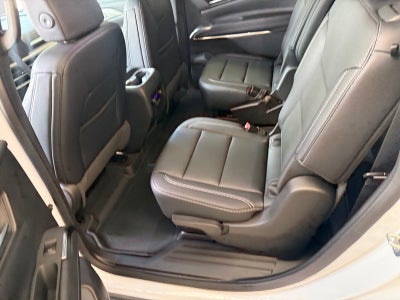 2027 Chevrolet Traverse FWD LT